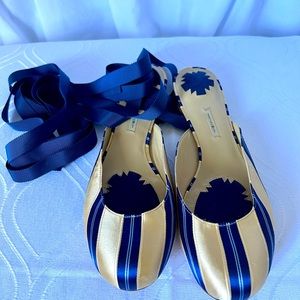 Max Studio leather ballerina lace up shoe-size 8 1/2